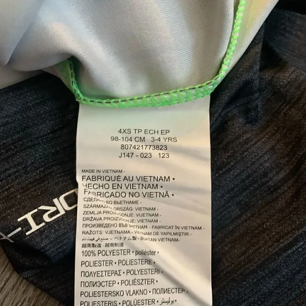 Nike boys graphic t shirt very lightweight and fresh for summer